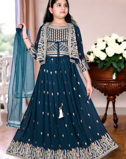 Crop Top with Dupatta and Extra Koti